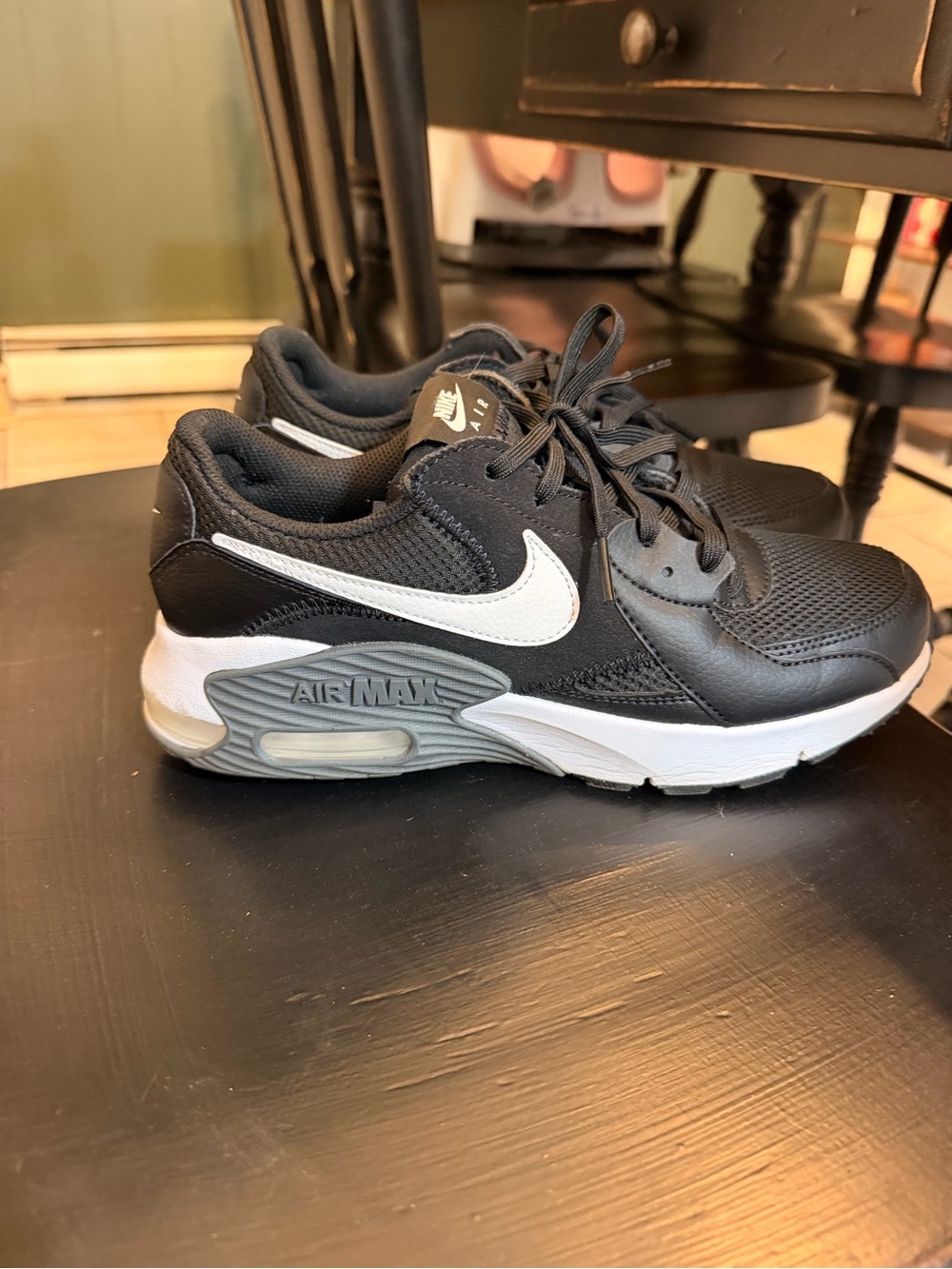 Nike Air Max Black/White Athletic Shoes